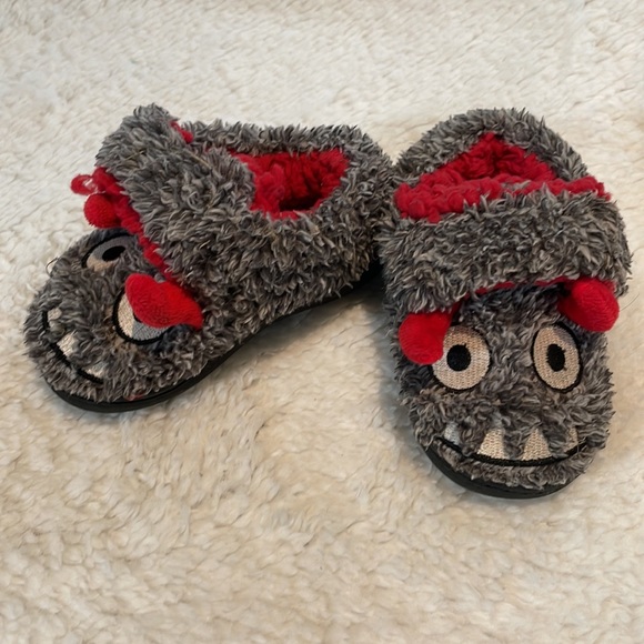 Monster Slippers - Picture 5 of 5